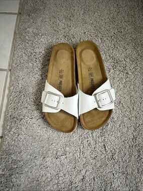 Project Cloud white women’s Single-Buckle Slide Sandals